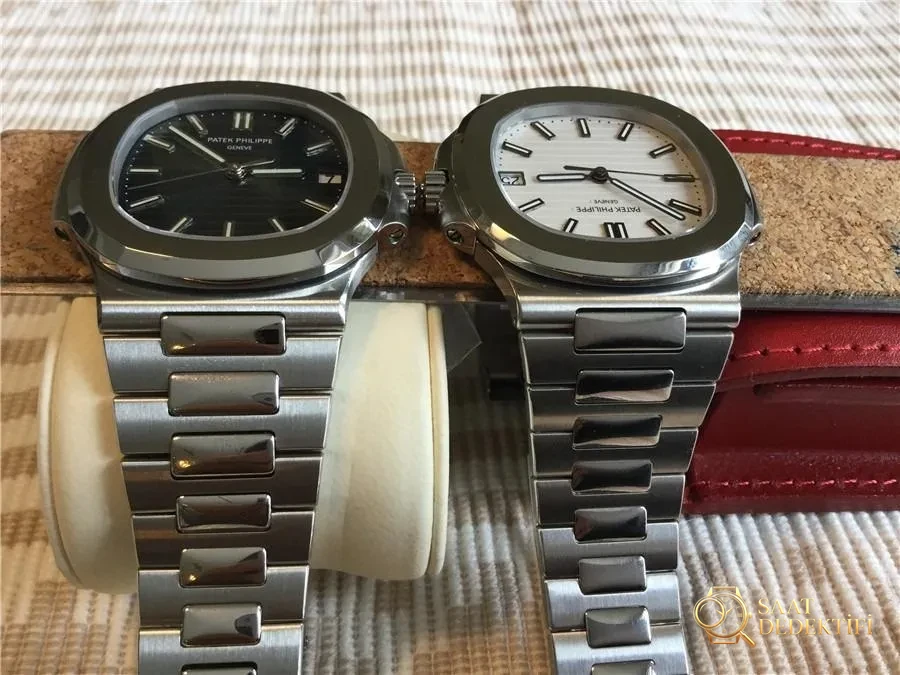 Gerçek-replika karşılaştırması: PPF Factory beyaz kadranlı Nautilus V2 versiyon replika saatin orijinal Patek Philippe 5711 mavi kadranlı ile karşılaştırma incelemesi - Klips Kilidi ve Lazer Damgalar