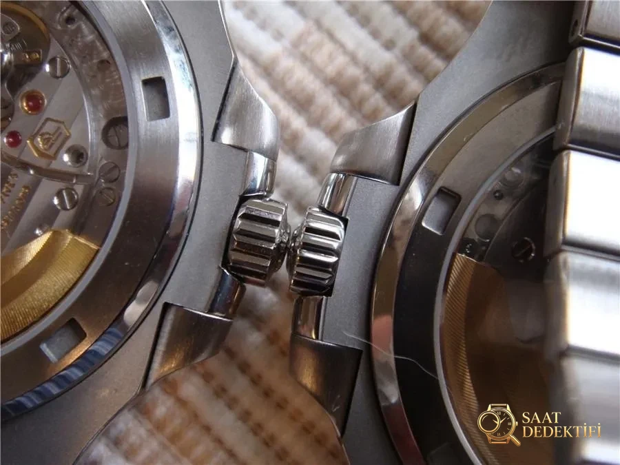 Gerçek-replika karşılaştırması: PPF Factory beyaz kadranlı Nautilus V2 versiyon replika saatin orijinal Patek Philippe 5711 mavi kadranlı ile karşılaştırma incelemesi - Bezel İçi Rehaut Gravürü ve Hizalaması