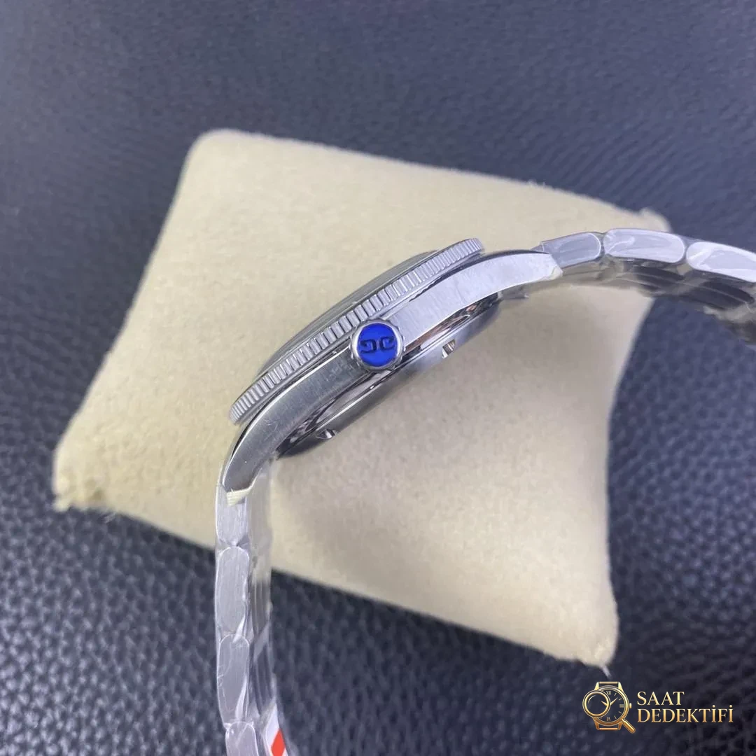 Gerçek-replika karşılaştırması: RXW Factory Glashütte Original açılım serisi, İsviçre SW200 mekanizmalı - Kadran İbreleri ve Saniye Akışı