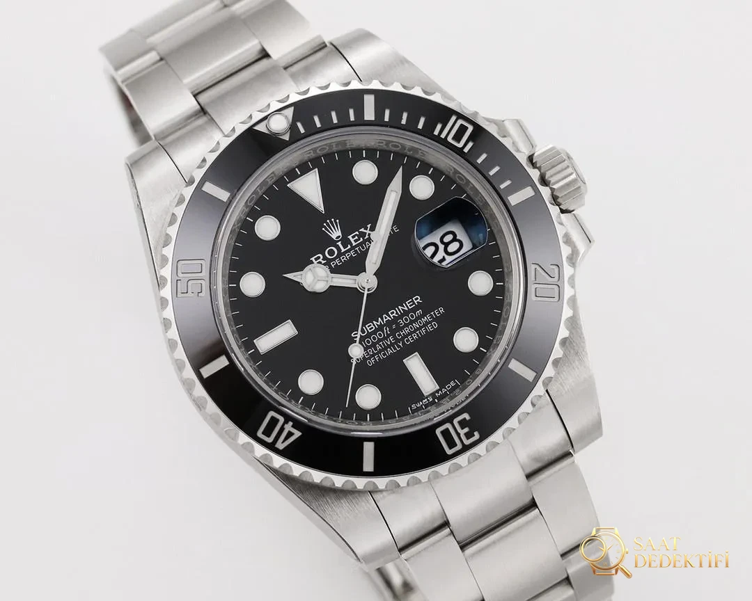 Gerçek-replika karşılaştırması: V6 Factory Rolex siyah Submariner 3135 mekanizması, orijinalle kıyaslandığında piyasa versiyonlarından hangi noktalarda daha iyi? - Takimetre Skalası ve Baskı Keskinliği