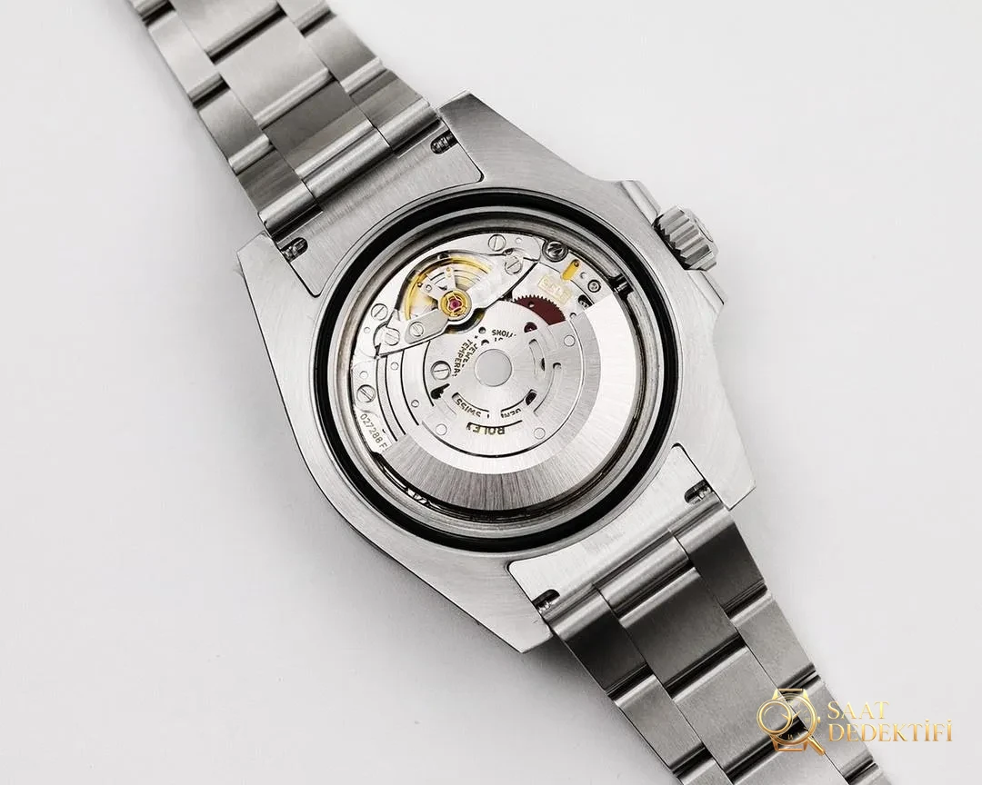 Gerçek-replika karşılaştırması: V6 Factory Rolex siyah Submariner 3135 mekanizması, orijinalle kıyaslandığında piyasa versiyonlarından hangi noktalarda daha iyi? - Mekanizma Regülatör ve Sapma Ayar Bloğu