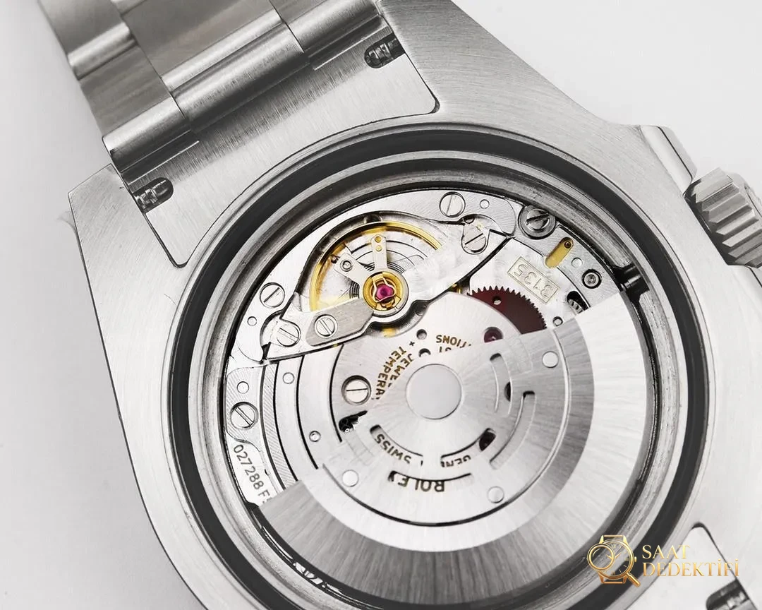 Gerçek-replika karşılaştırması: V6 Factory Rolex siyah Submariner 3135 mekanizması, orijinalle kıyaslandığında piyasa versiyonlarından hangi noktalarda daha iyi? - Kordon Bakla Esnekliği ve Pim Yuvaları