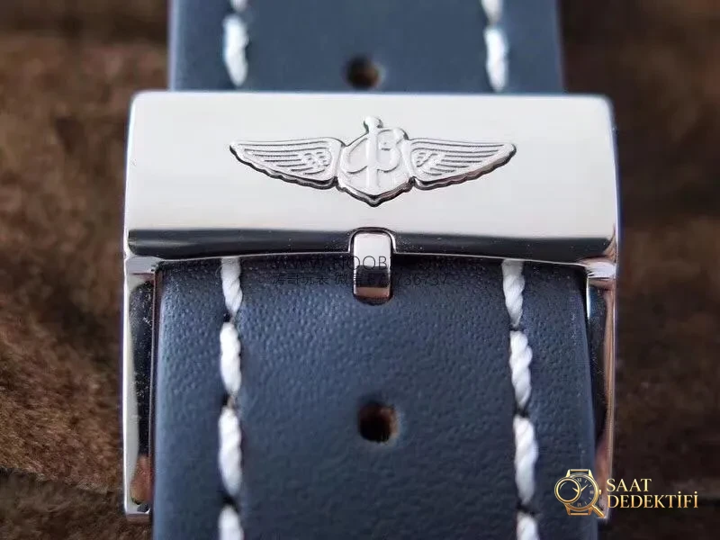 Gerçek-replika karşılaştırması: V7 Factory Breitling Transocean serisi haftalık takvimli klasik saat nasıl? - Kadran İbreleri ve Saniye Akışı