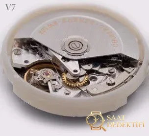 Gerçek-replika karşılaştırması: V7 Factory Chopard Classic Racing serisi 168571-3004 kronograf saatin işçiliği iyi mi? - Genel Açı ve Estetik Duruş