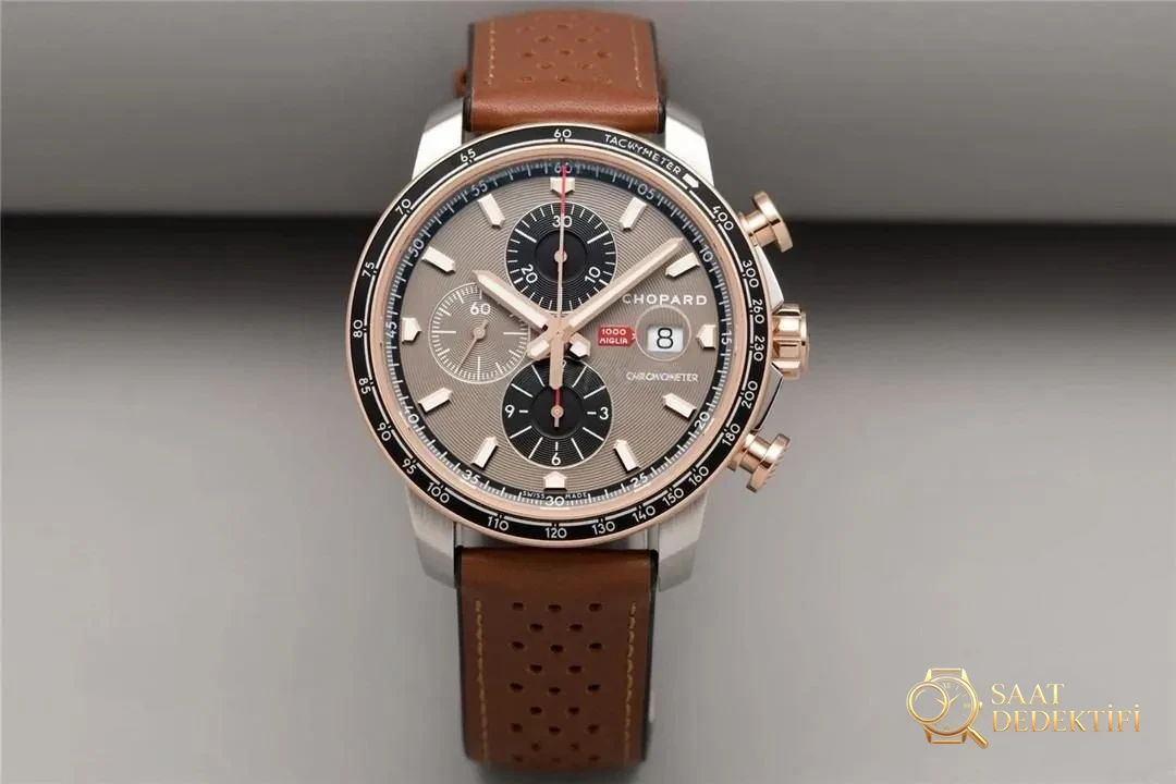 Gerçek-replika karşılaştırması: V7 Factory Chopard Classic Racing serisi 168571-3004 kronograf saatin işçiliği iyi mi? - Kadran Tipografisi ve Yazı Kabartmaları