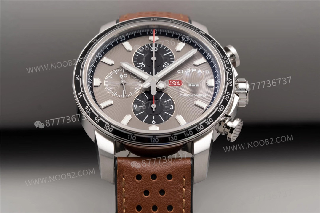 Gerçek-replika karşılaştırması: V7 Factory Chopard Classic Racing serisi 168571-3004 kronograf saatin işçiliği iyi mi? — 37. fotoğraf