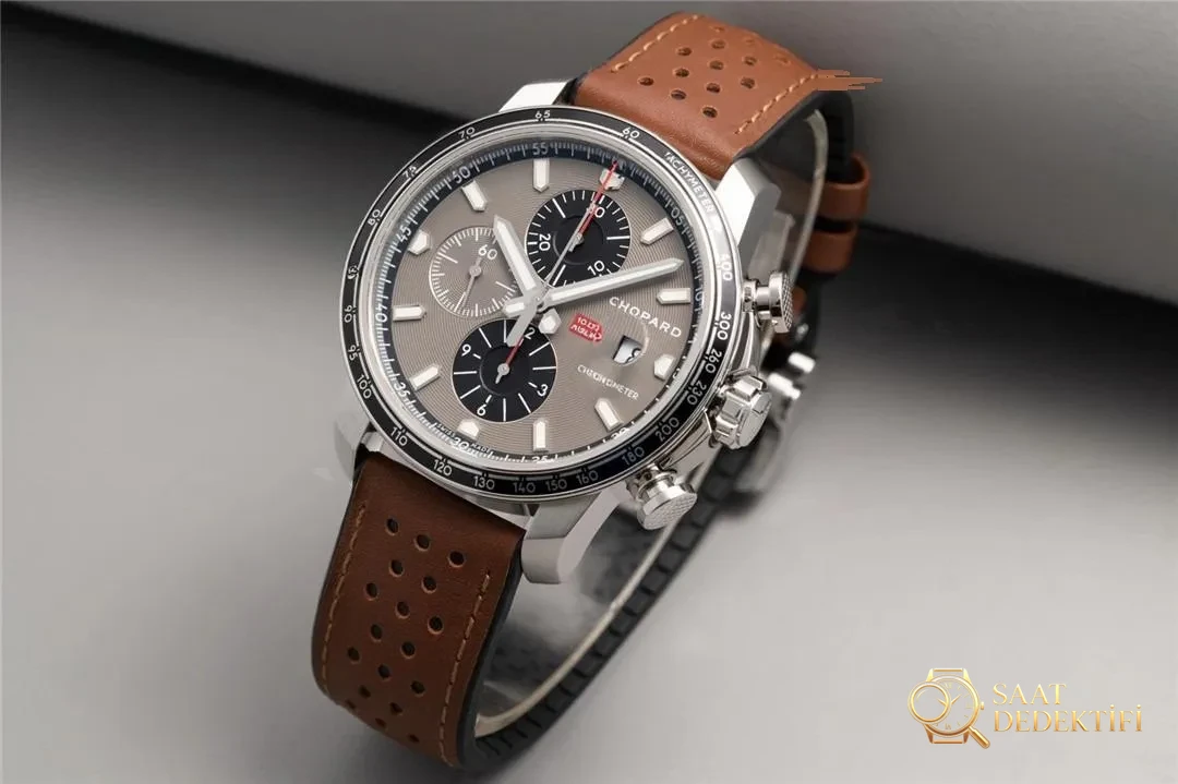 Gerçek-replika karşılaştırması: V7 Factory Chopard Classic Racing serisi 168571-3004 kronograf saatin işçiliği iyi mi? - Kasa Köşe Kesimleri ve Pah Kırma Hatları