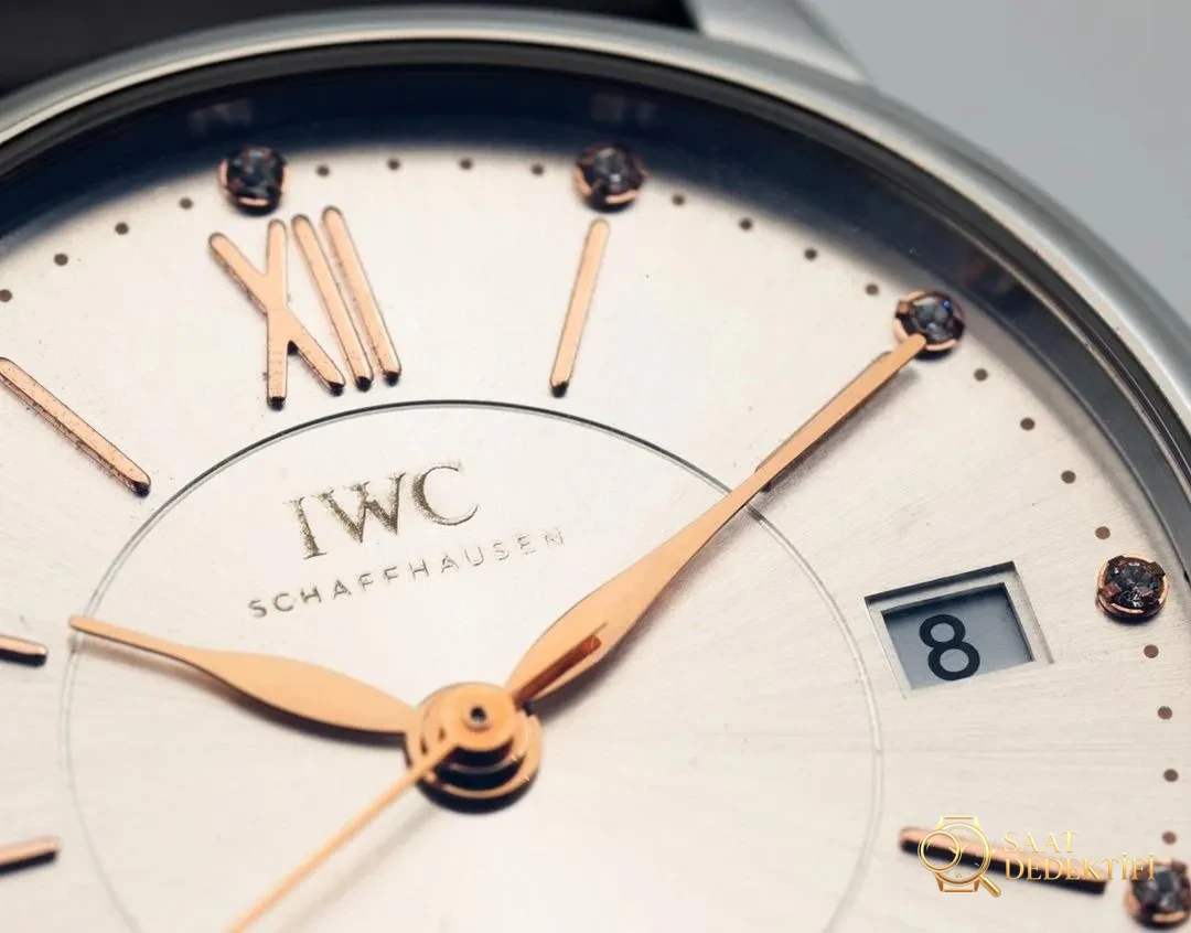 Gerçek-replika karşılaştırması: V7 Factory IWC kadın Portofino 37 mm saat incelemesi - Mekanizma Zemberek ve Balans Detayı