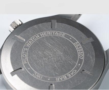 Gerçek-replika karşılaştırması: V7 Factory IWC titanyum kasa Mark XVIII IW327006 inceleme — 20. fotoğraf