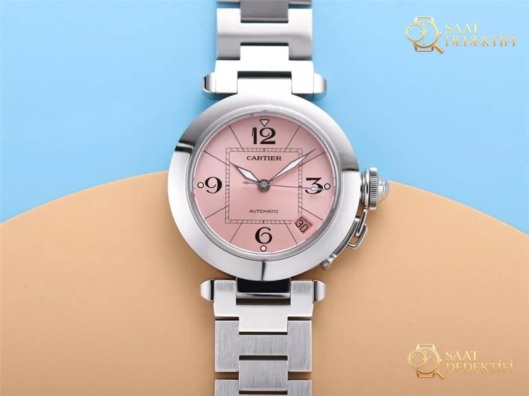 Revisión de fábrica de Cartier V9: vista frontal y diseño de caja