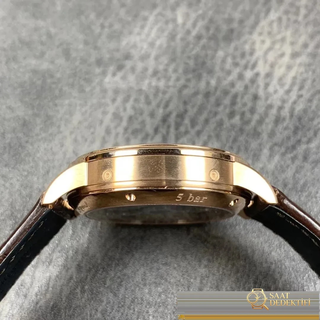 Gerçek-replika karşılaştırması: V9 Factory Glashütte Original Senator 1-36-04 çift atlamalı büyük tarih ay evreli saatini nasıl yapmış? - Yan Profil ve Kordon Bağlantısı