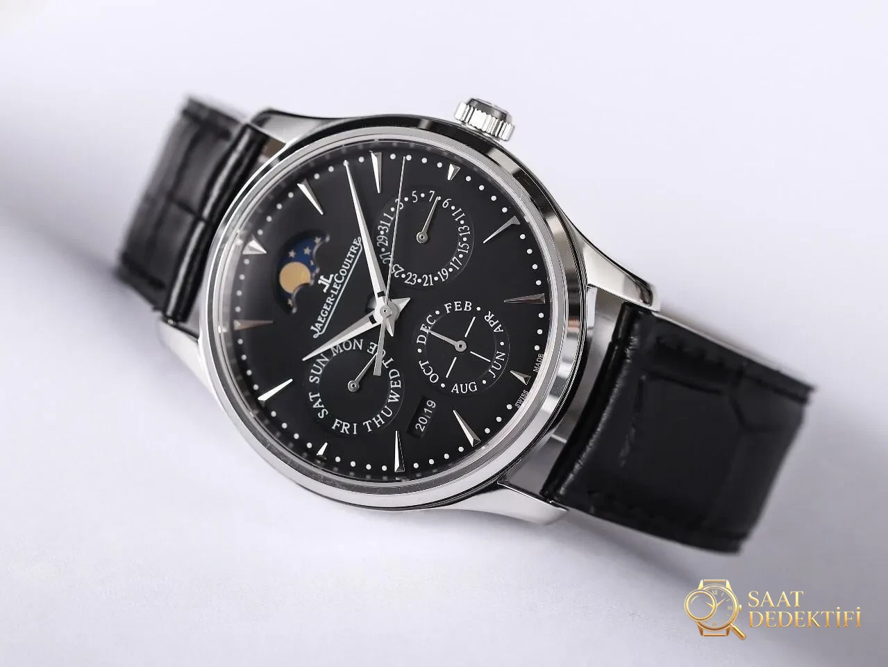 Vergleich echter Nachbildungen: Bewertung der Nachbildung der V9 Jaeger-LeCoultre Master mit ewigem Kalender im Vergleich zum Original – Sammlungs- und Schaufensteransicht