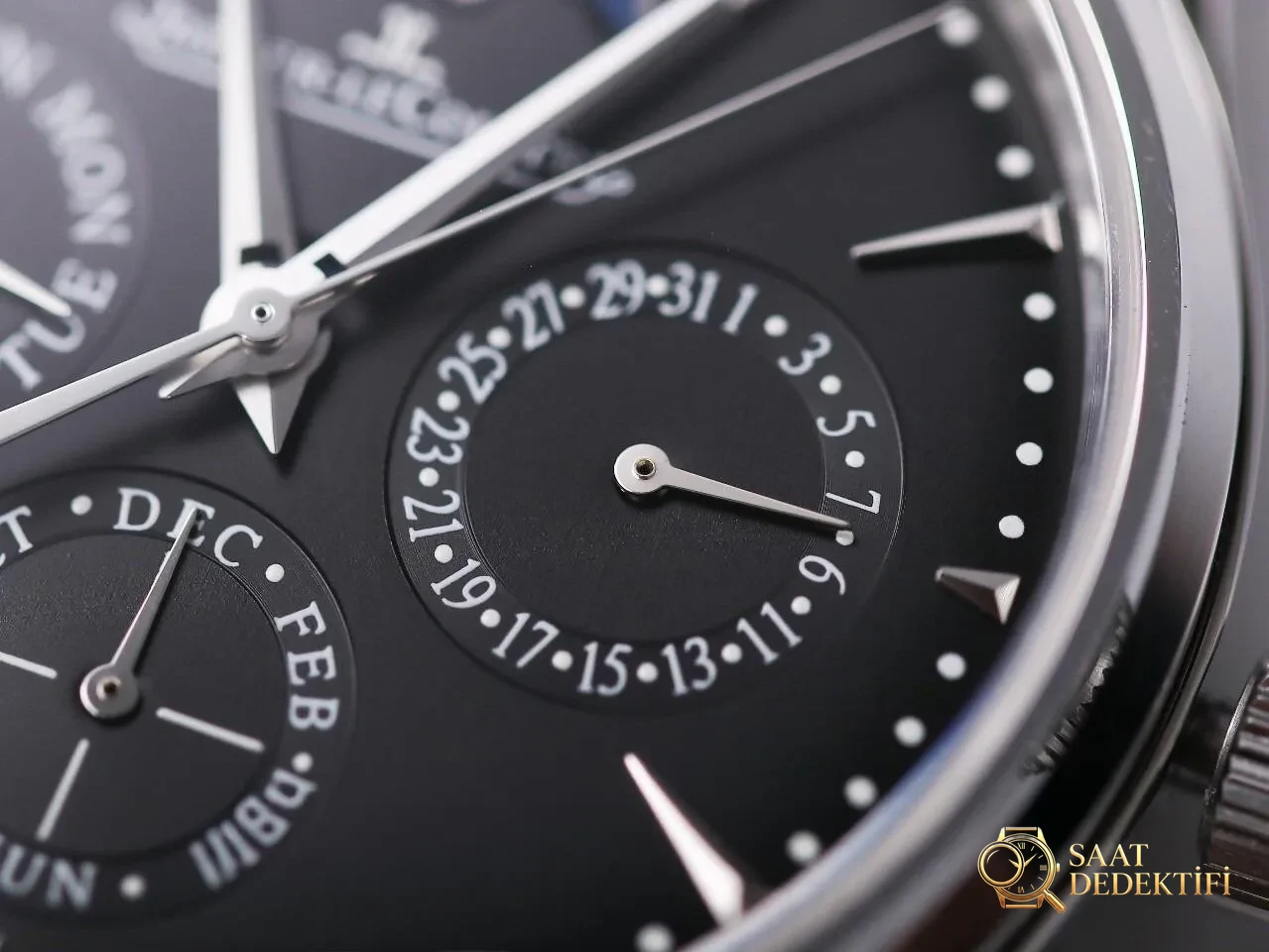 Vergleich einer echten Replik: Überprüfung der Replik der V9 Jaeger-LeCoultre Master mit ewigem Kalender im Vergleich zum Original – Kronenverriegelungsmechanismus und Dichtungsstruktur