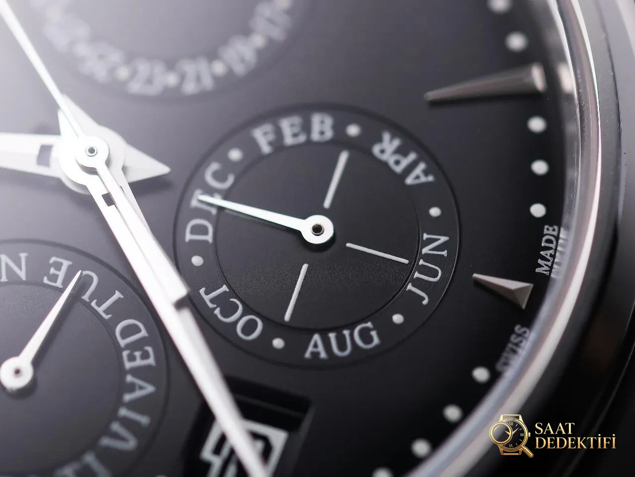 Echter Replikat-Vergleich: Überprüfung der V9 Jaeger-LeCoultre Master Replika-Uhr mit ewigem Kalender im Vergleich zum Original – Rehaut-Gravur und Ausrichtung auf der Lünette innen