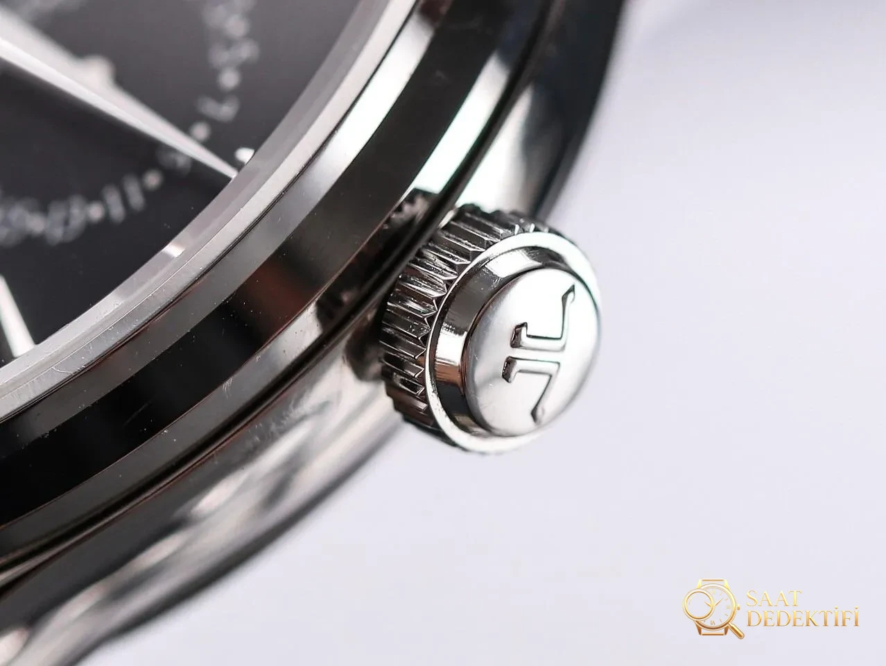 Vergleich der echten Nachbildungen: Bewertung der Nachbildung der V9 Jaeger-LeCoultre Master mit ewigem Kalender im Vergleich zum Original – Brücken mit Makromechanismus und Genfer Linien