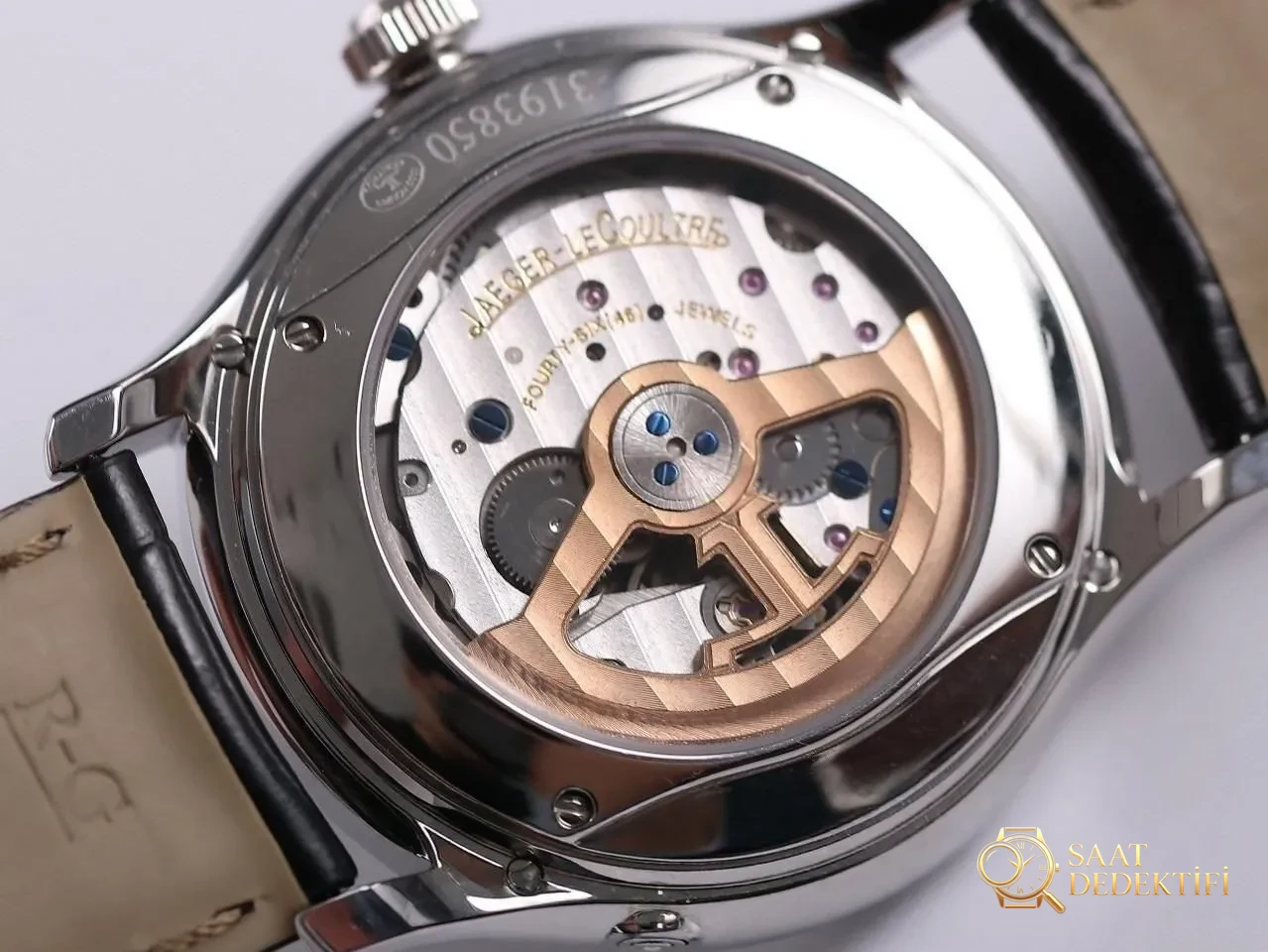 Vergleich der echten Replika: Bewertung der V9 Jaeger-LeCoultre Master-Replikuhr mit ewigem Kalender im Vergleich zum Original – Zifferblatt mit Sunburst-Effekt