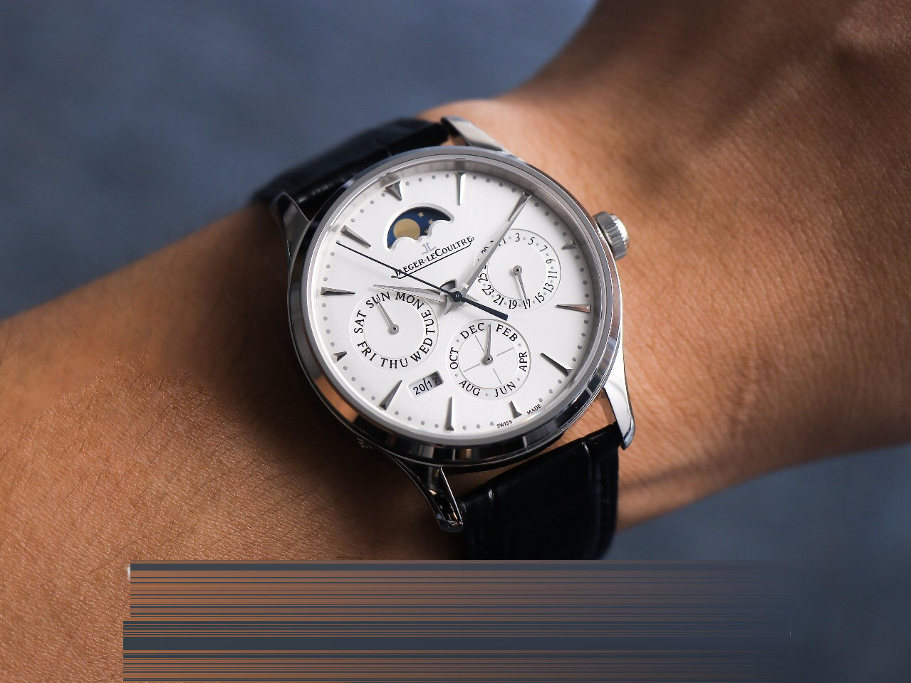 Gerçek-replika karşılaştırması: V9 Jaeger-LeCoultre Master perpetual calendar replika saatin orijinalle karşılaştırmalı incelemesi — 30. fotoğraf