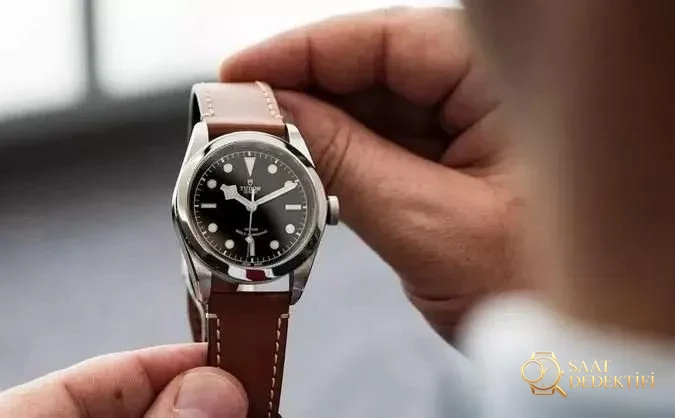 Gerçek-replika karşılaştırması ve inceleme: LF Factory Tudor Black Bay M79540 serisi 41 mm replika saat nasıl? - Arka Kapak ve Mekanizma Detayı