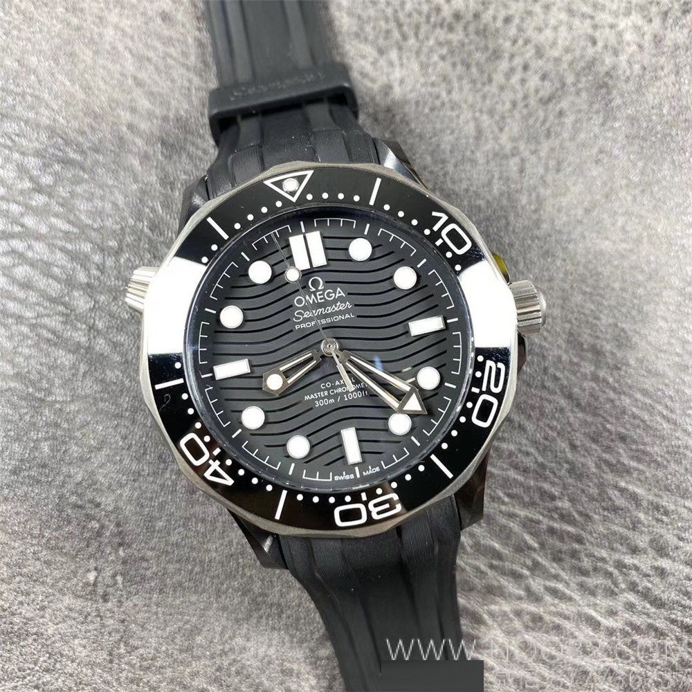 Gerçek-replika karşılaştırması: VS Factory Omega seramik-titanyum Seamaster 300m + naiad lock, orijinal ve piyasa versiyonuyla karşılaştırmalı dalış saati incelemesi — 30. fotoğraf