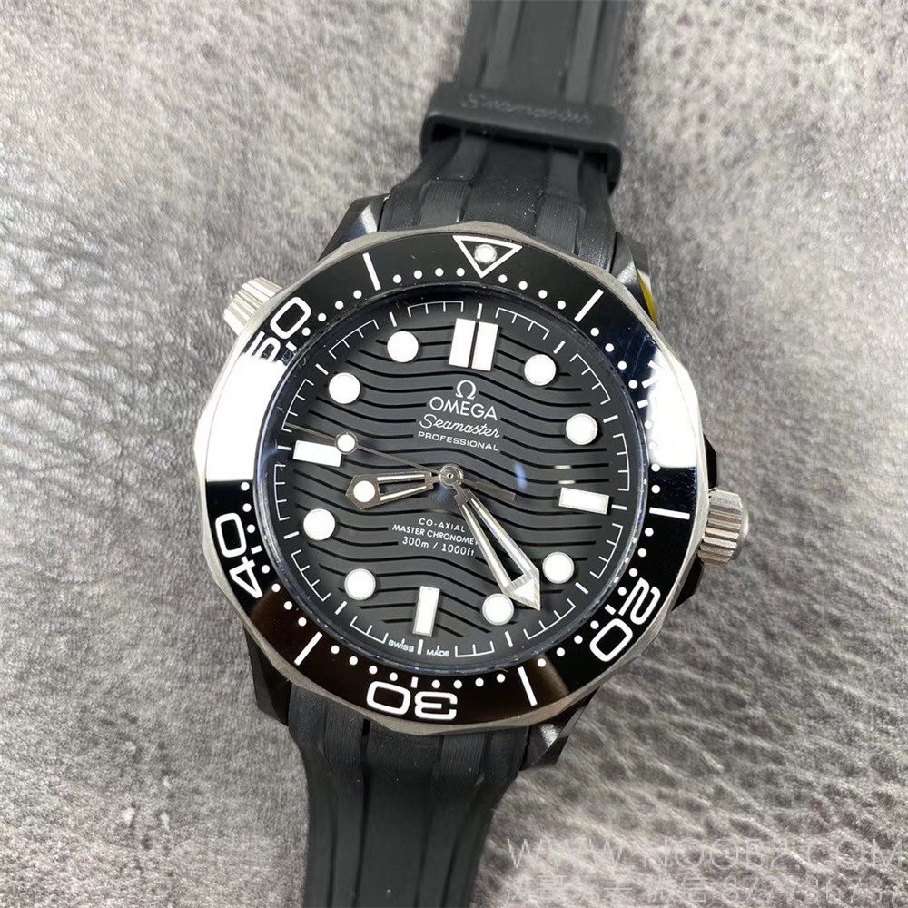 Gerçek-replika karşılaştırması: VS Factory Omega seramik-titanyum Seamaster 300m + naiad lock, orijinal ve piyasa versiyonuyla karşılaştırmalı dalış saati incelemesi — 31. fotoğraf