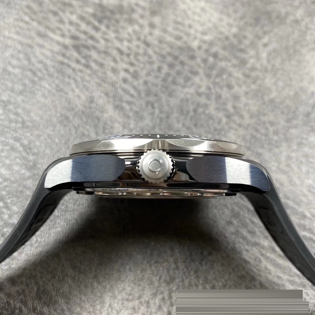 Gerçek-replika karşılaştırması: VS Factory Omega seramik-titanyum Seamaster 300m + naiad lock, orijinal ve piyasa versiyonuyla karşılaştırmalı dalış saati incelemesi — 33. fotoğraf
