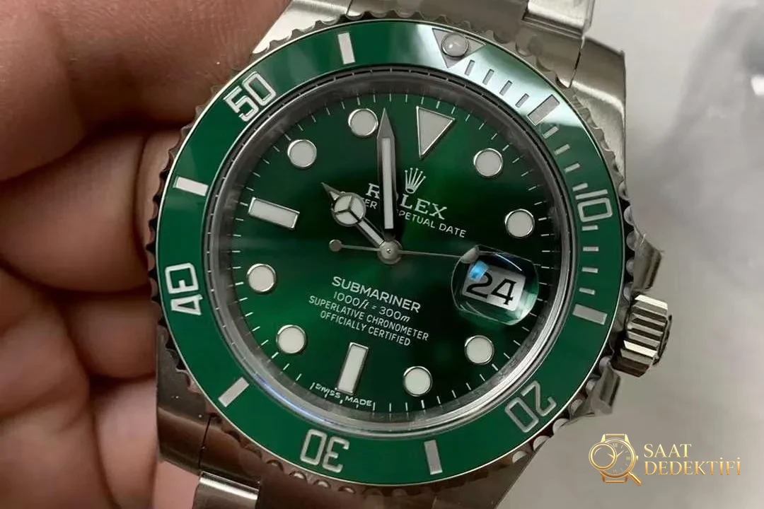 Gerçek-replika karşılaştırması: VS Factory Rolex yeşil Submariner en yeni Clean bezelle güncellenerek yeniden zirveye çıkıyor - Bilekte Duruş ve Kasa Orantısı