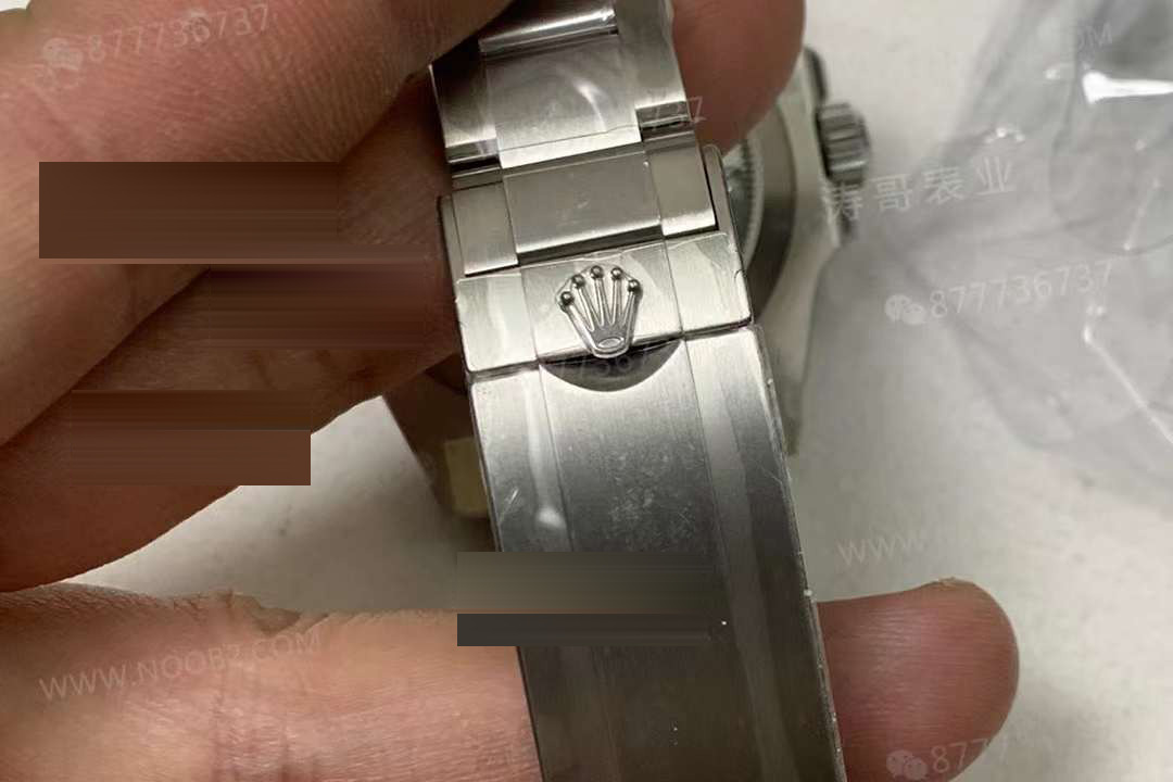 Gerçek-replika karşılaştırması: VS Factory Rolex yeşil Submariner en yeni Clean bezelle güncellenerek yeniden zirveye çıkıyor — 14. fotoğraf