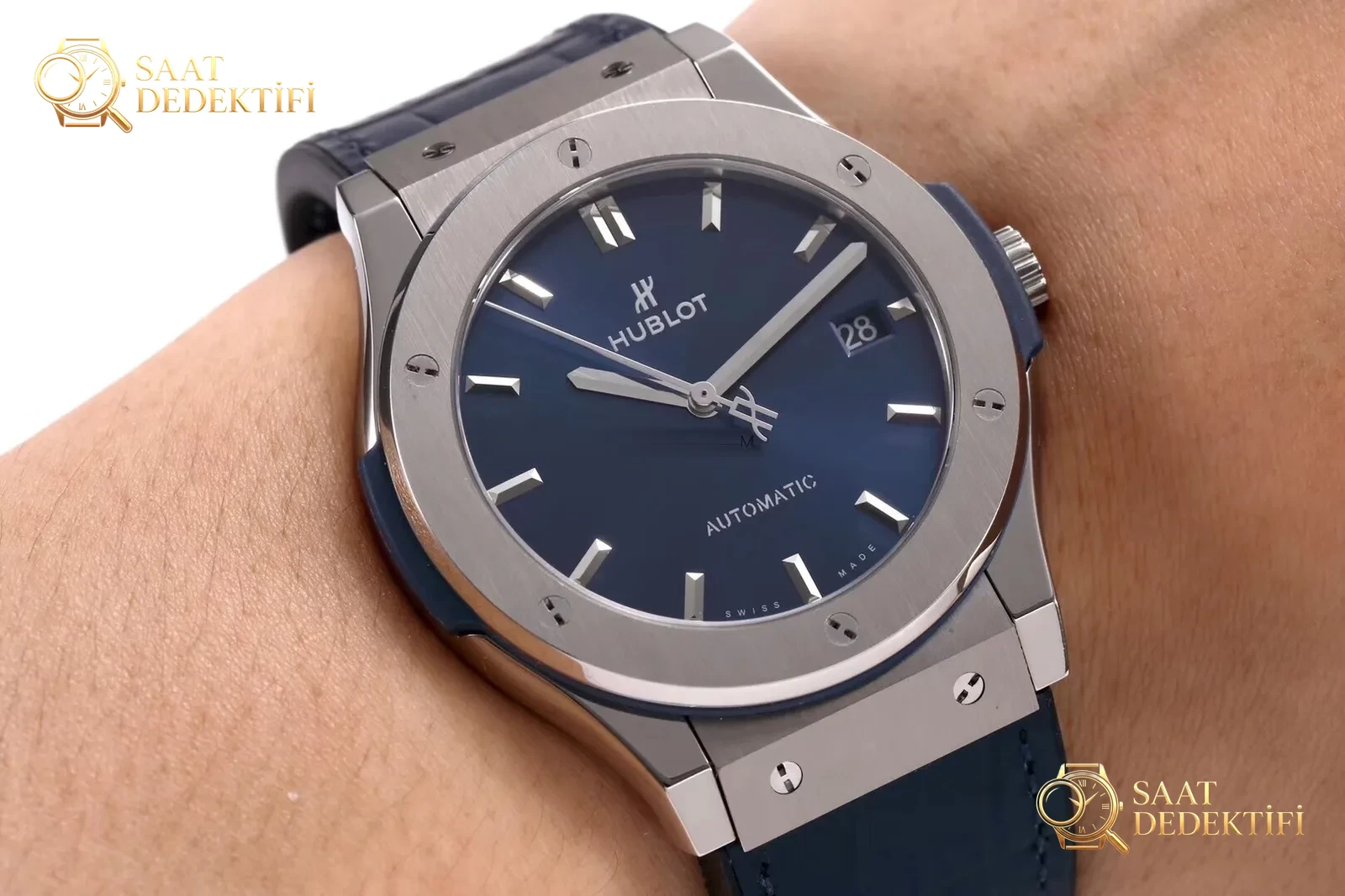 Gerçek-replika karşılaştırması: WWF Factory Hublot Classic Fusion serisi 511.NX.7170.LR 45 MM replika saat ile orijinalin karşılaştırmalı incelemesi - Kasa Çeliği ve Polisaj Kalitesi