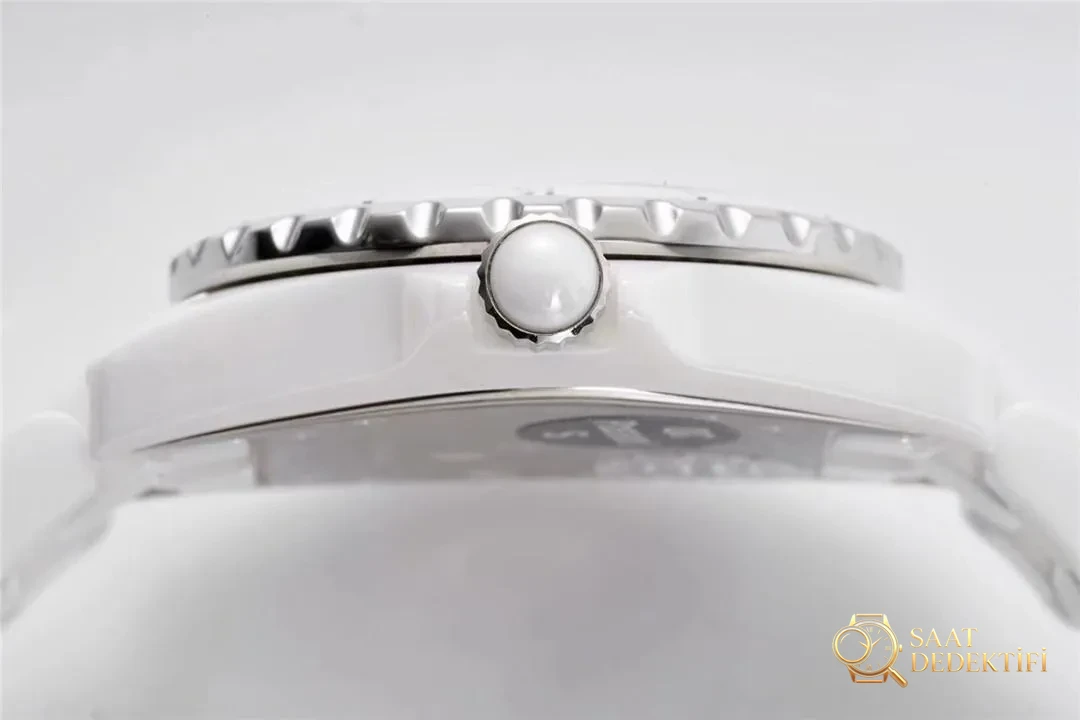 Gerçek-replika karşılaştırması: XF Factory Chanel J12 pembe sedef kadranlı H5513 saat incelemesi - Mekanizma Çark Dizilimi ve Taş Yatakları
