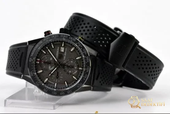 Gerçek-Replika Karşılaştırması: XF TAG Heuer Carrera Ay Yüzeyi Heuer 01 CLEP Özel Sürüm - Kasa Profili ve Kurma Kolu İncelemesi