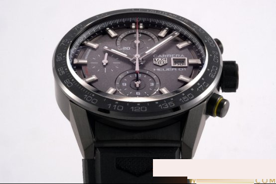 Gerçek-Replika Karşılaştırması: XF TAG Heuer Carrera Ay Yüzeyi Heuer 01 CLEP Özel Sürüm — 11. fotoğraf