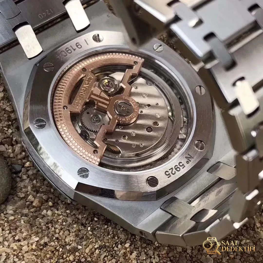 Gerçek-replika karşılaştırması: XF15202 replika ile orijinal AP Royal Oak klasik ultra ince iki iğneli çelik saat - Kadran İbreleri ve Saniye Akışı