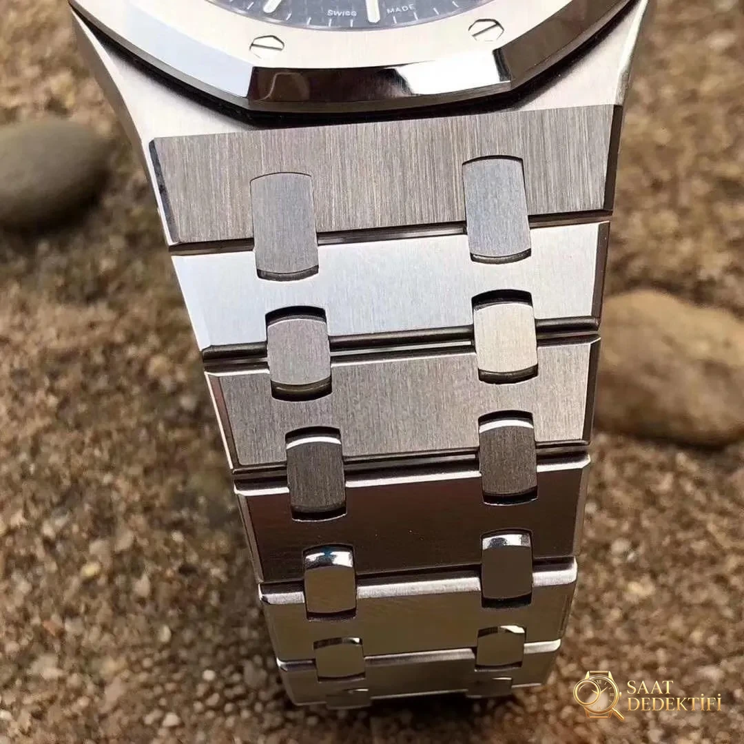 Gerçek-replika karşılaştırması: XF15202 replika ile orijinal AP Royal Oak klasik ultra ince iki iğneli çelik saat - Cam Yansıma Önleyici (AR) Kaplama