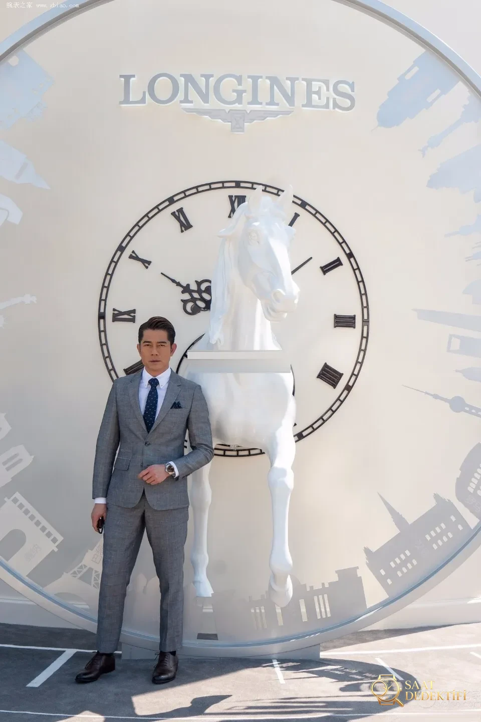 Gerçek-Replika Karşılaştırması: Yeni V9 Factory Longines Master Collection Gri Kadranlı 40 mm 3 Konum Tek Takvimli L2.793.4.71.6 Replika İncelemesi - Arka Kapak ve Mekanizma Detayı