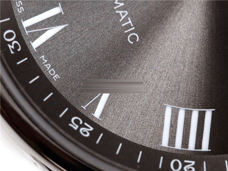 Gerçek-Replika Karşılaştırması: Yeni V9 Factory Longines Master Collection Gri Kadranlı 40 mm 3 Konum Tek Takvimli L2.793.4.71.6 Replika İncelemesi — 16. fotoğraf
