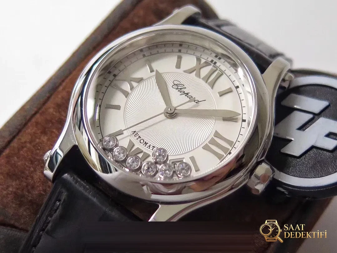 Gerçek-Replika Karşılaştırması: ZF Factory Chopard Happy Diamonds 7 Elmaslı 278559, Sea-Gull 2892 Mekanizmalı 36 mm Otomatik Kadın Kol Saati — Orijinal İncelemesi - Yan Profil ve Kordon Bağlantısı