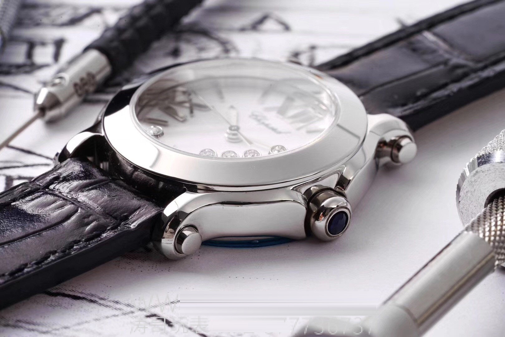 Gerçek-Replika Karşılaştırması: ZF Factory Chopard Happy Diamonds Quartz 278509-3001 Orijinal LUC İsviçre ETA955.112 Mekanizmalı Replika Saat ile Orijinal İnceleme Karşılaştırması — 20. fotoğraf