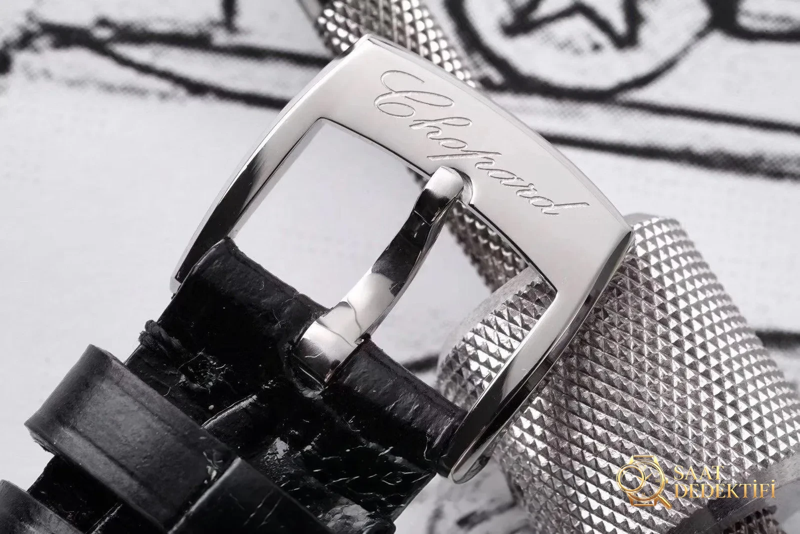 Gerçek-Replika Karşılaştırması: ZF Factory Chopard Happy Diamonds Quartz 278509-3001 Orijinal LUC İsviçre ETA955.112 Mekanizmalı Replika Saat ile Orijinal İnceleme Karşılaştırması - Kadran Güneş Işını (Sunburst) Efekti