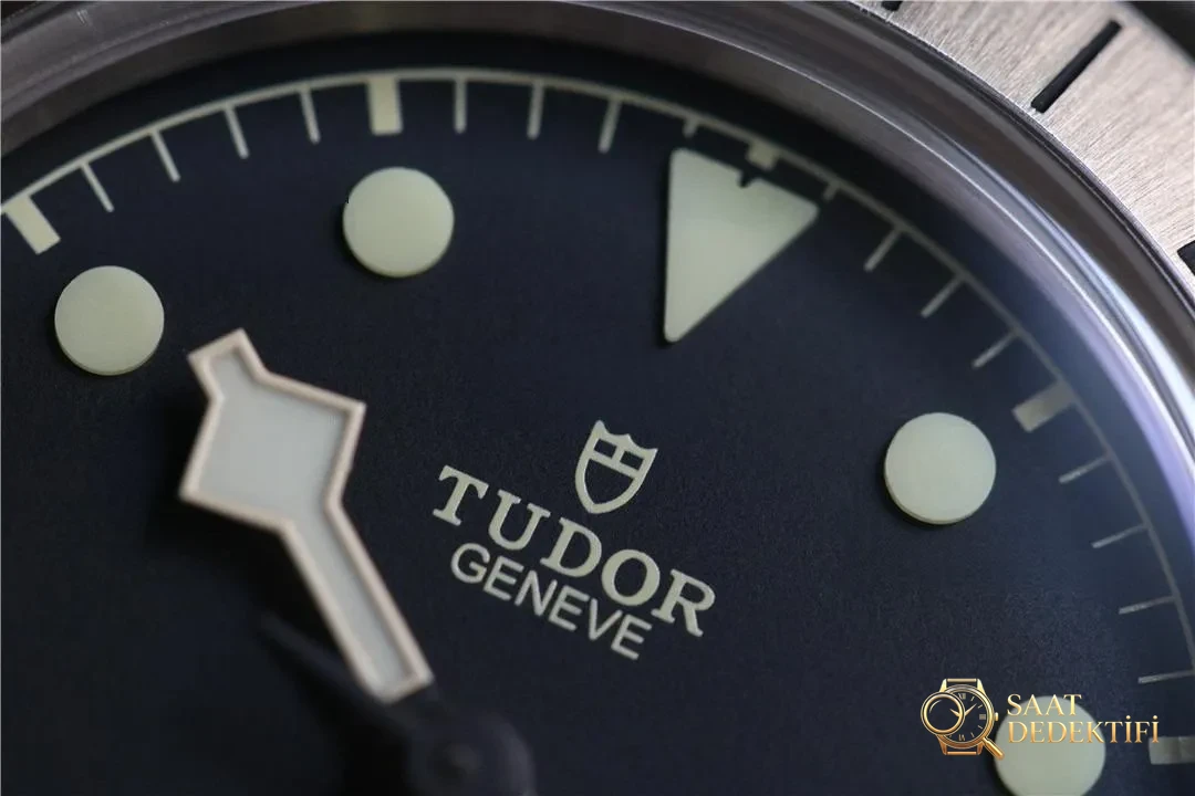 Gerçek-replika karşılaştırması: ZF Factory Tudor M79470 Black Bay 39 mm GMT ilk bakışta belli olur mu? - Bilezik Bakla Ayrımı ve Pim Yapısı