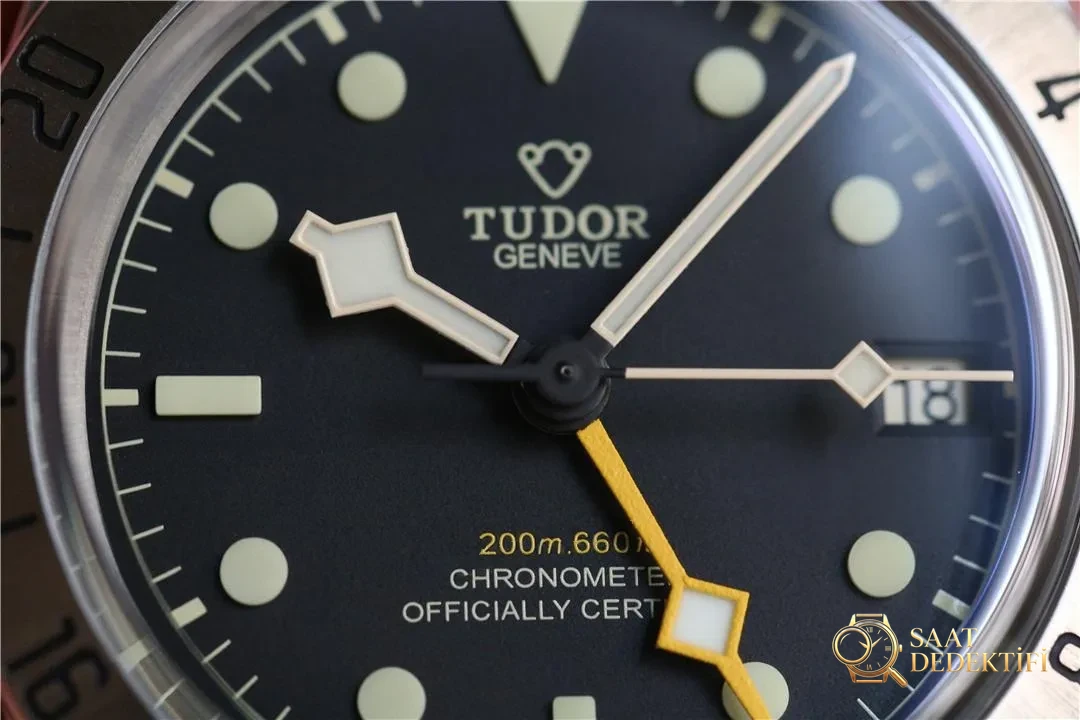 Gerçek-replika karşılaştırması: ZF Factory Tudor M79470 Black Bay 39 mm GMT ilk bakışta belli olur mu? - Kadran İbreleri ve Saniye Akışı