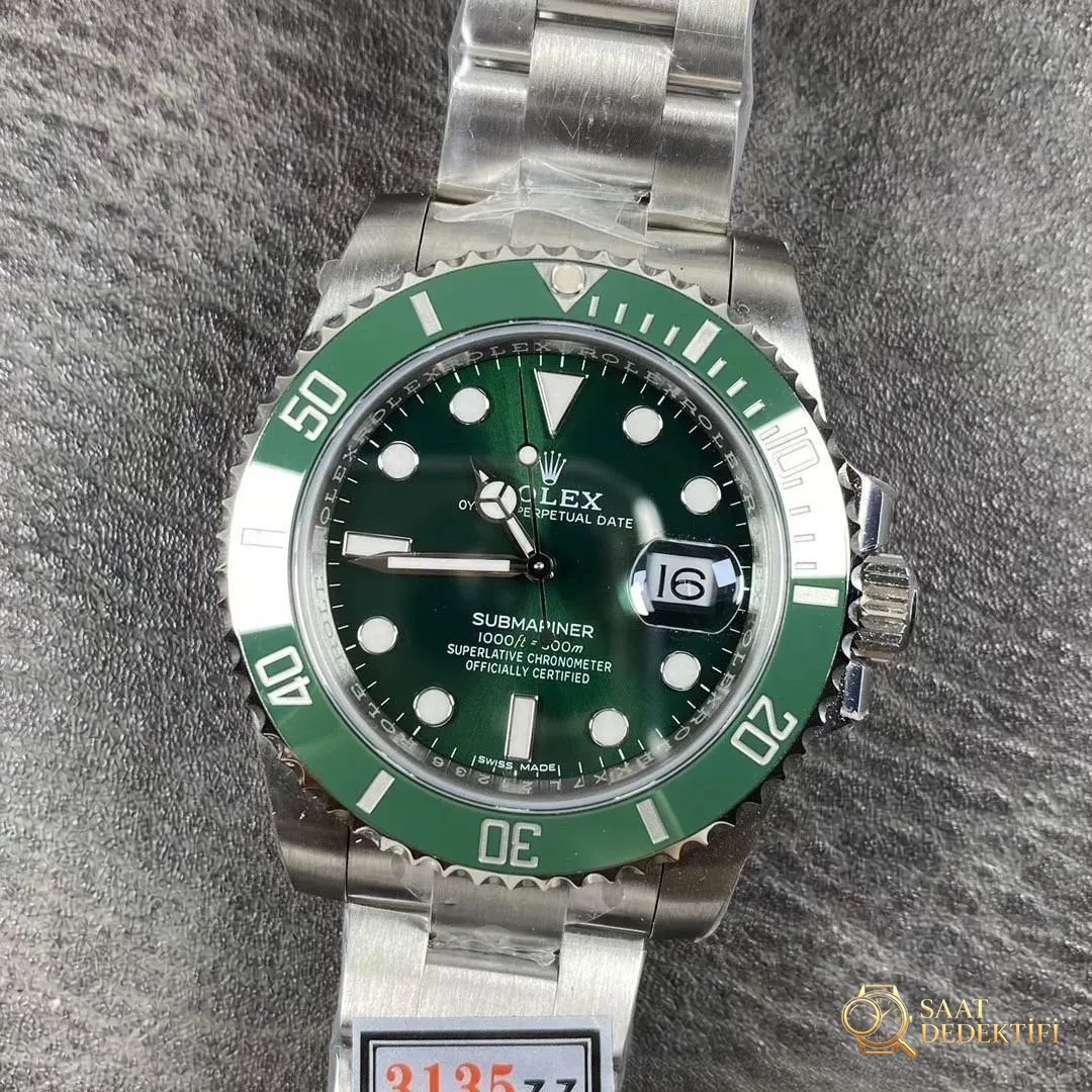 Gerçek-Replika Karşılaştırması: ZZ Factory V2S Rolex Yeşil Su Hayaleti + Clean Yeşil Bezel + Dolu Merkez Mili + İşlenmiş Çubuk İşaretler + Üç Boyutlu Akrep ve Yelkovan, Yükseltilmiş Sürümün Gerçek Çekimleri - Tepe Koruması ve Ayar Fonksiyonu