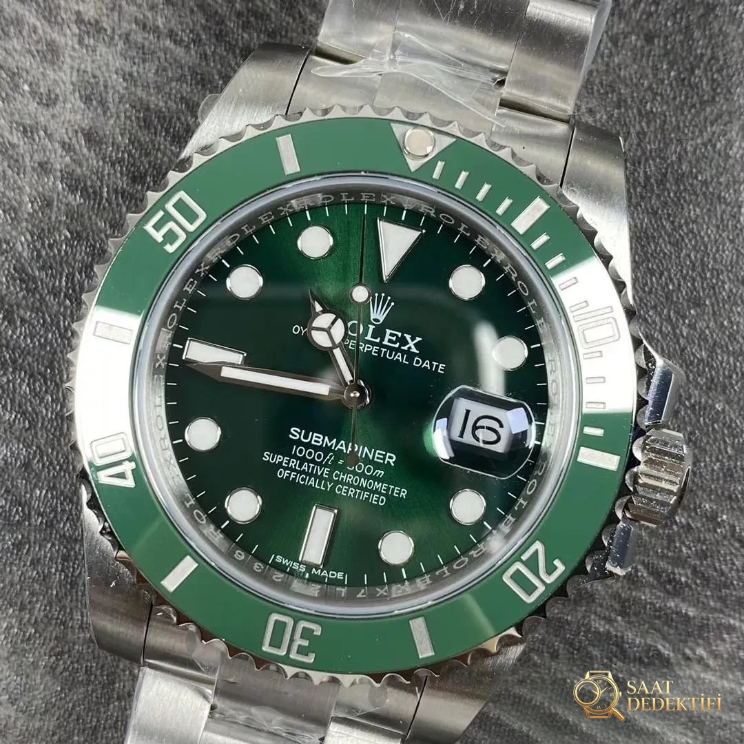 Gerçek-Replika Karşılaştırması: ZZ Factory V2S Rolex Yeşil Su Hayaleti + Clean Yeşil Bezel + Dolu Merkez Mili + İşlenmiş Çubuk İşaretler + Üç Boyutlu Akrep ve Yelkovan, Yükseltilmiş Sürümün Gerçek Çekimleri - Bilezik Bakla Ayrımı ve Pim Yapısı