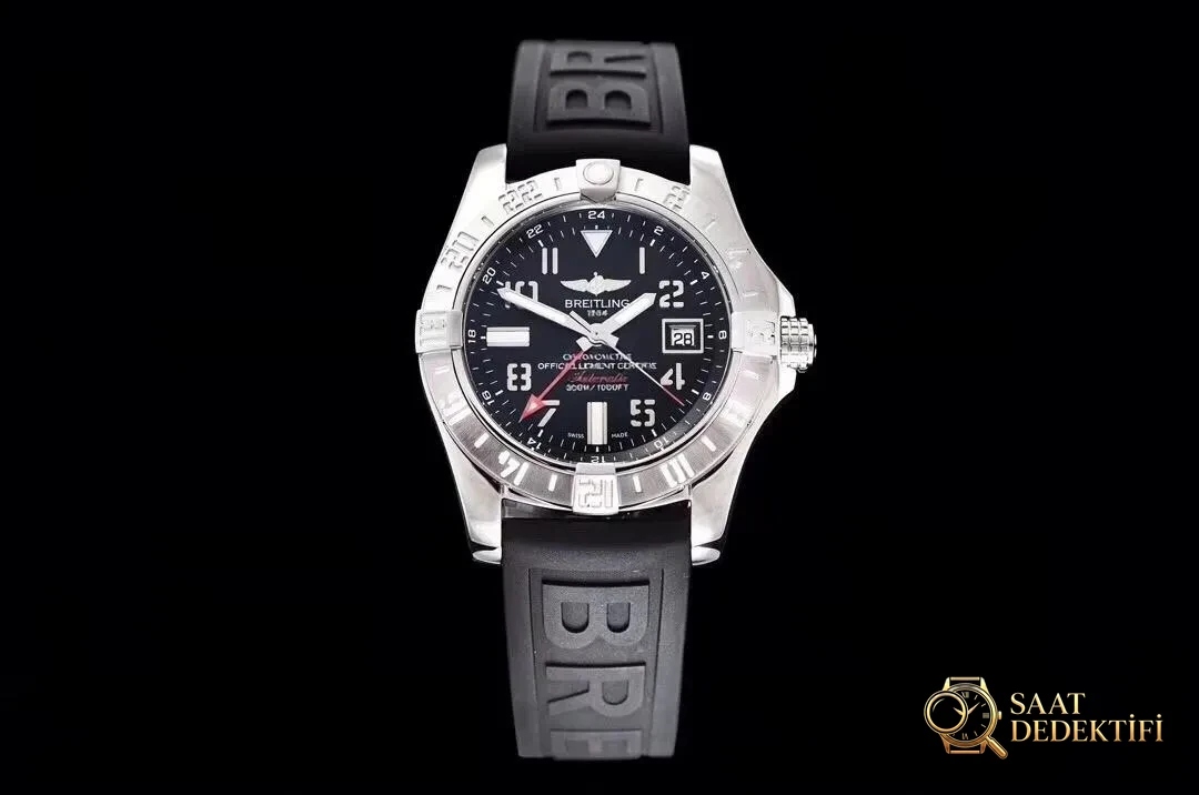 GF Factory V2 Breitling Avenger II GMT A3239011 güncellenmiş versiyon replika saat ile orijinal karşılaştırmalı inceleme - Genel Açı ve Estetik Duruş