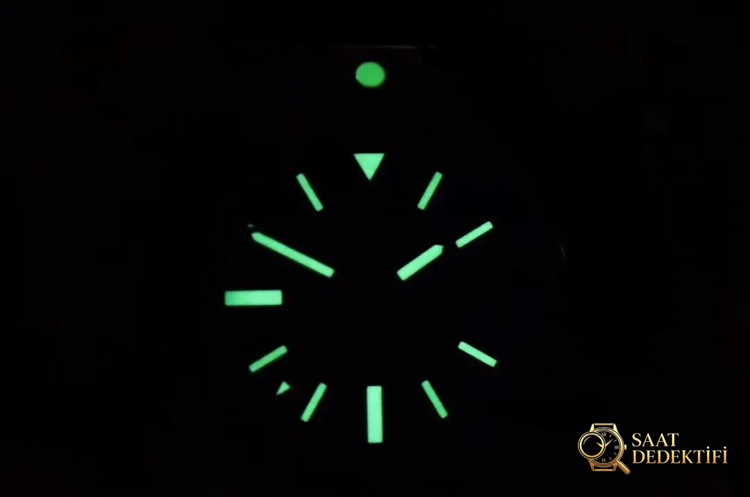 GF Factory V2 Breitling Avenger II GMT A3239011 güncellenmiş versiyon replika saat ile orijinal karşılaştırmalı inceleme - Balans Çarkı ve Zemberek Aksamı