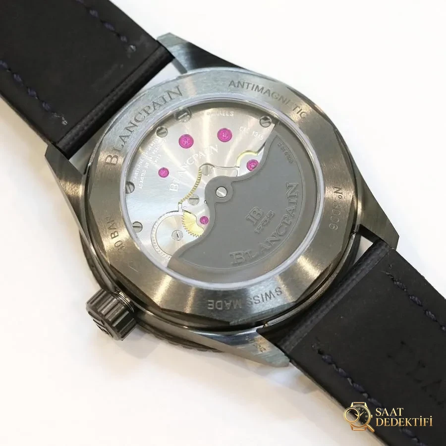 GF Factory Blancpain Fifty Fathoms 5000-0240-O52A Saat (Seramik Kasa) - Bilekte Duruş ve Kasa Orantısı