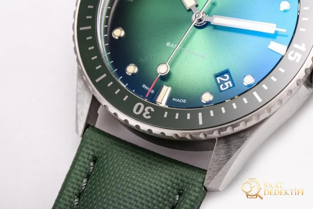 GF Factory Blancpain Fifty Fathoms 5000 Aurora Green çelik kasa limitli üretim incelemesi - Arka Kapak ve Mekanizma Detayı