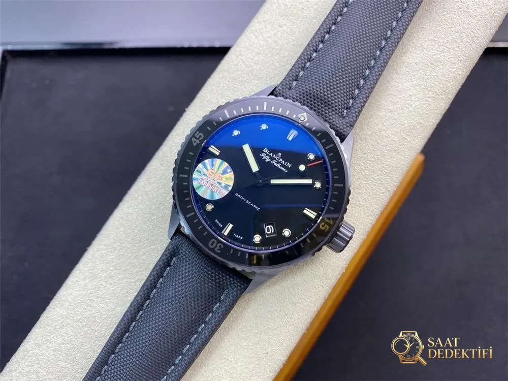 GF Factory Blancpain Fifty Fathoms 5000 serisi 43 mm saat almaya değer mi? - Arka Kapak ve Mekanizma Detayı