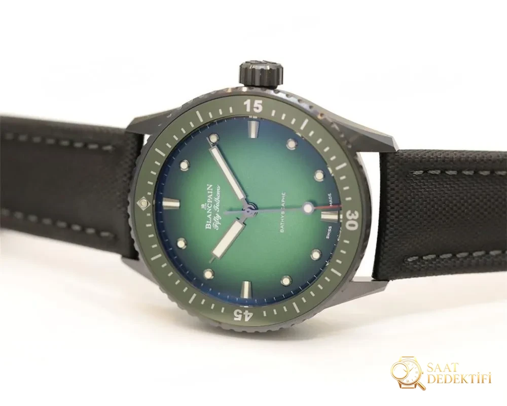 GF Factory Blancpain Fifty Fathoms 5005 Yeşil Kadranlı Great Hammerhead Seramik Kol Saati - Kadran Detayı ve Bezel İşçiliği