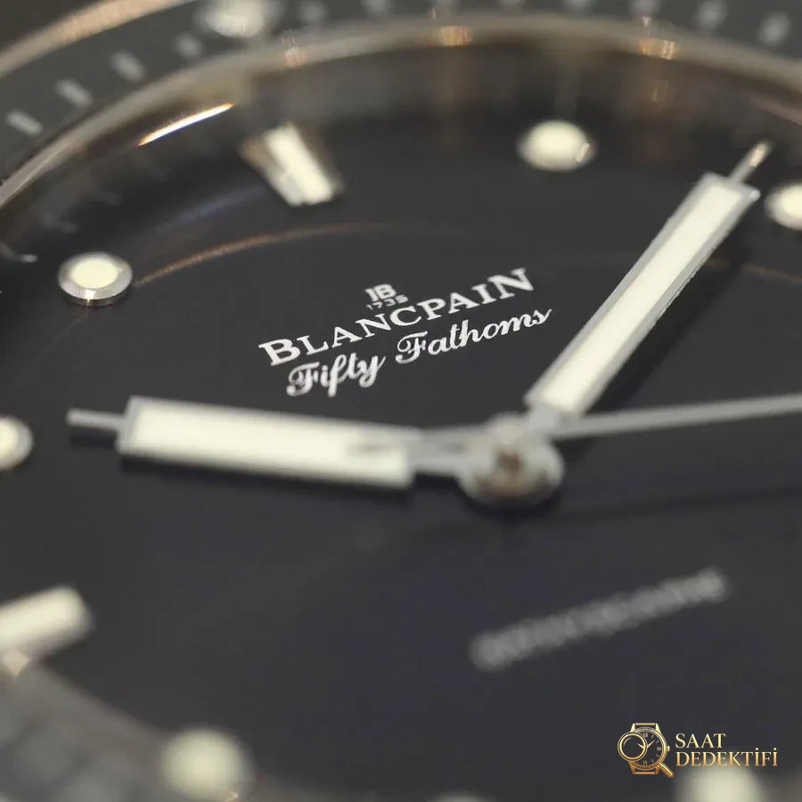 GF Factory Blancpain Fifty Fathoms serisi saten fırçalanmış titanyum saat incelemesi - Kadran Detayı ve Bezel İşçiliği