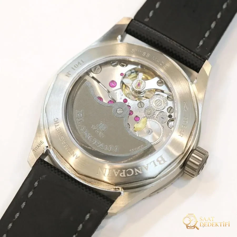 GF Factory Blancpain Fifty Fathoms serisi saten fırçalanmış titanyum saat incelemesi - Klips Kilidi ve Lazer Damgalar
